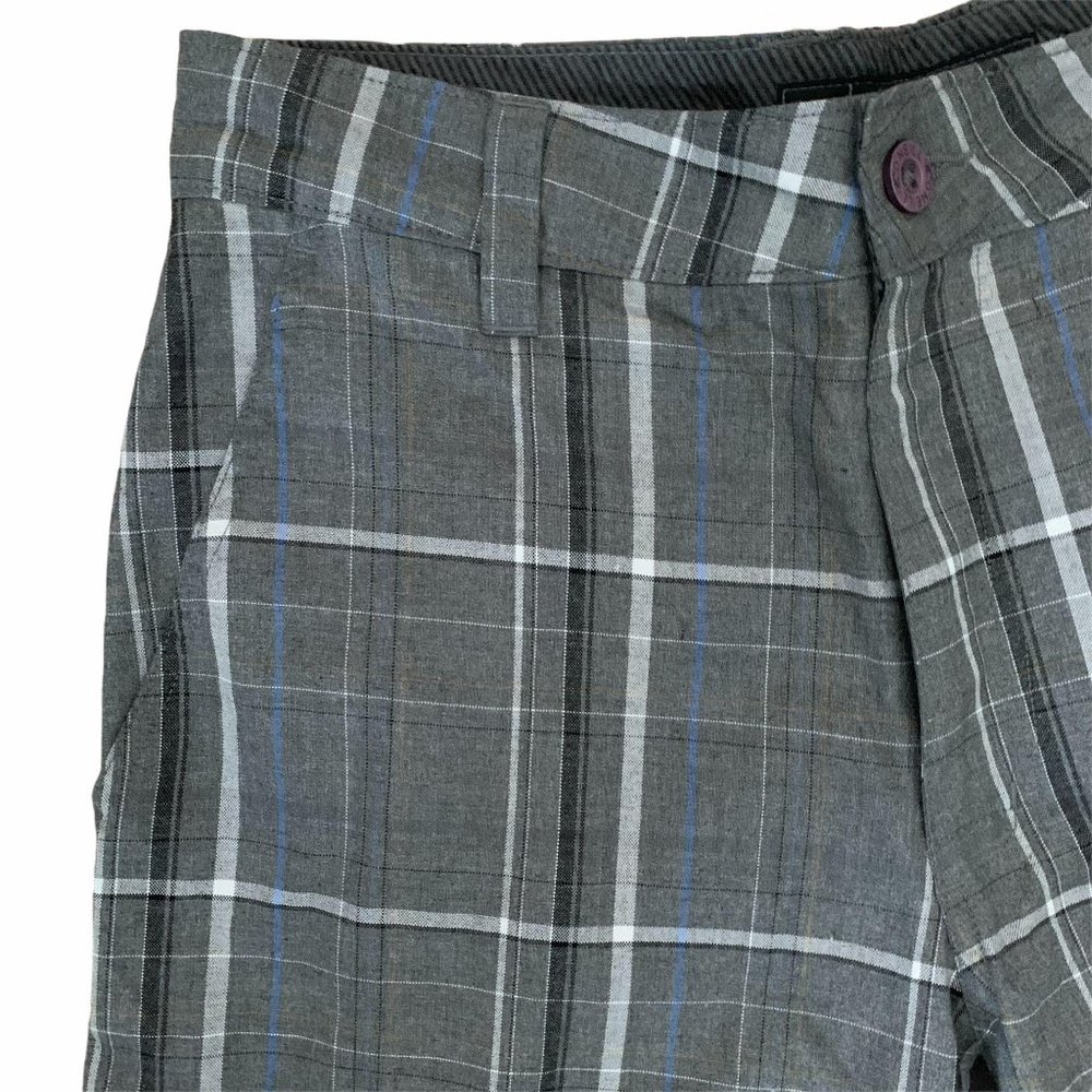 O'Neill Triumph Plaid Long Shorts NWOT Size 30 - Picture 3 of 10